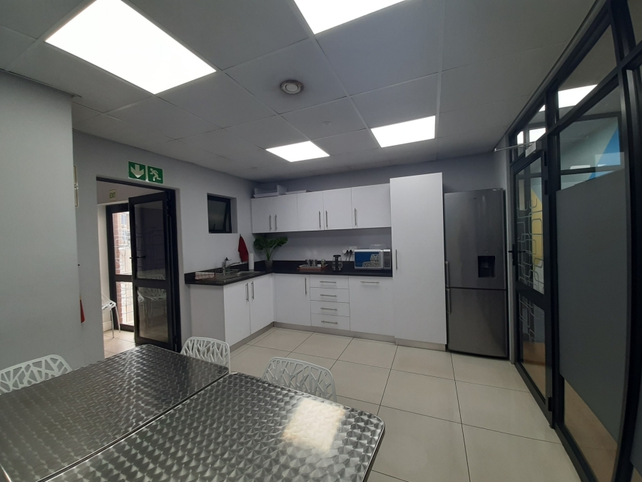 To Let commercial Property for Rent in Quigney Eastern Cape